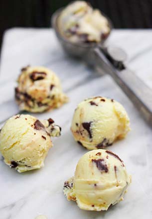 Absinthe Ice Cream with Chocolate Chips